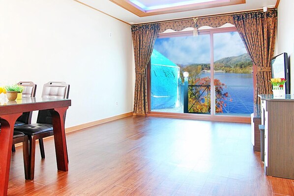Room (Lavender(1F))