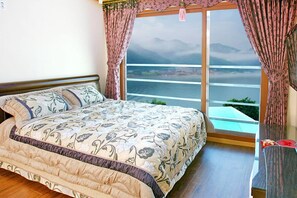 Room (Geranium(2F))