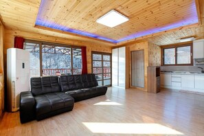 Living room - Cross the River (Wonju)