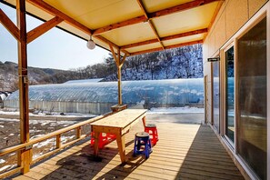 Room (Pure watar1) - Cross the River (Wonju)