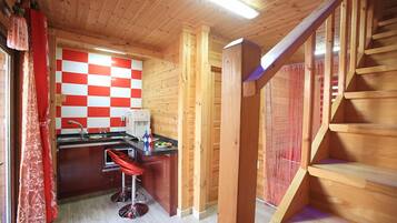 Room (Spinel(SPA))