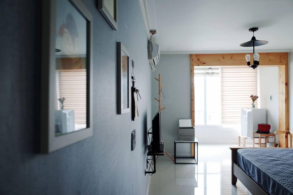 Room (202) | 7 bedrooms