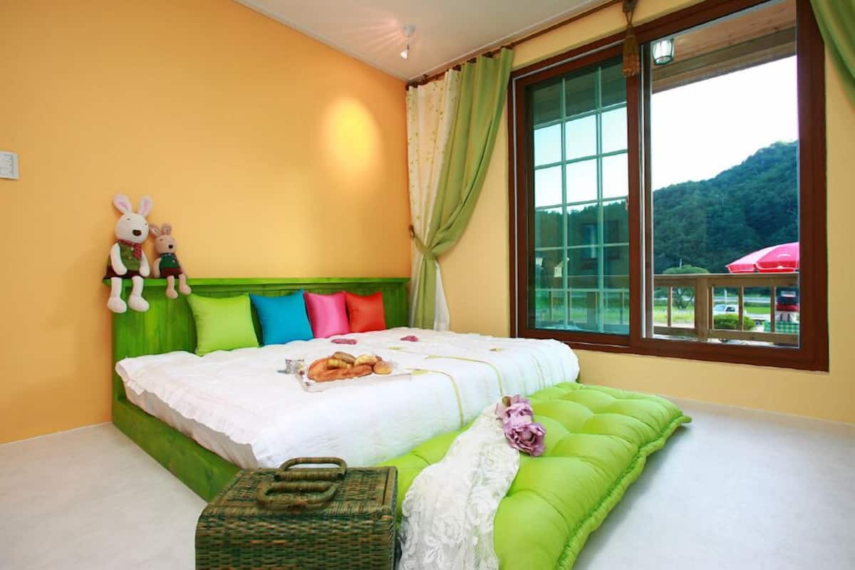 Room (Lemon tree(1F))