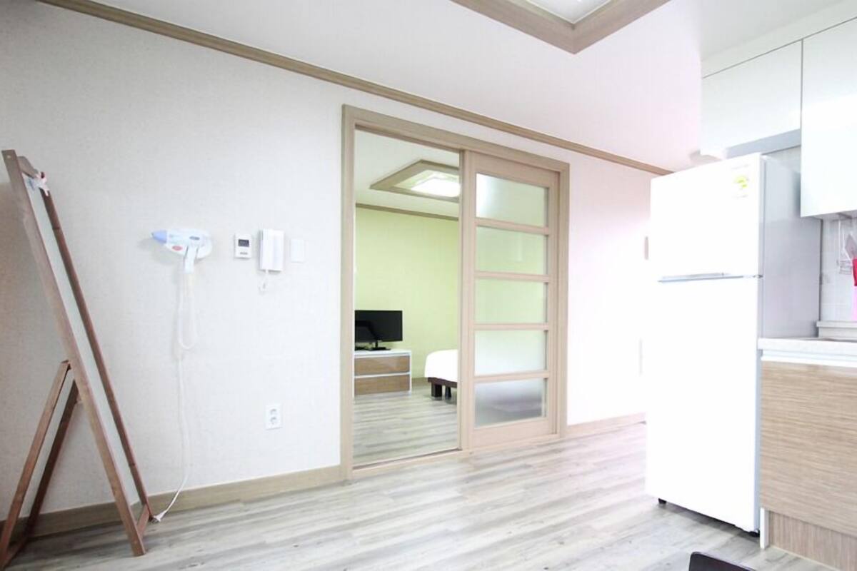 Chambre (302) | Décor unique, ameublement unique