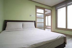 Room (302) | Individually decorated, individually furnished - Nandr Olleh Pension (Seogwipo)