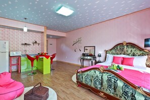 Habitación (Valona) | Decoración personalizada y muebles diferentes