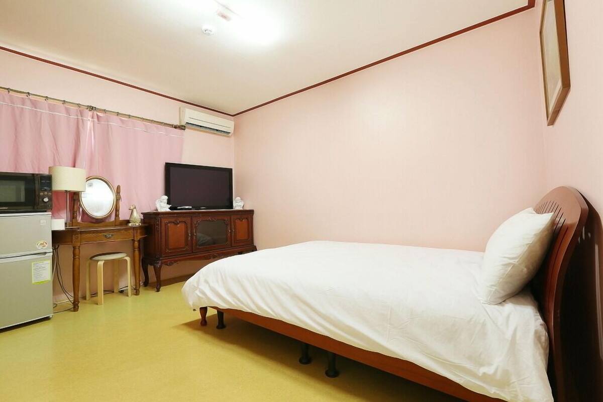 Individually decorated, individually furnished