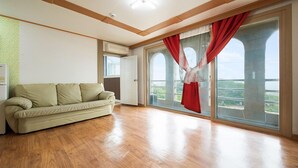 Room (B Group room) | Living room