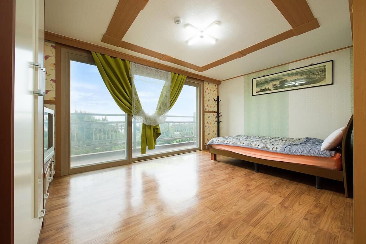 Individually decorated, individually furnished