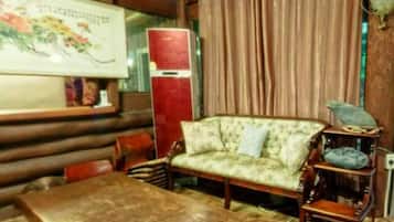 Room (No.3 (Ocean view)) | Individually decorated, individually furnished