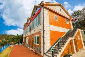 Exterior - Ohmy Hwangto (Yeosu)