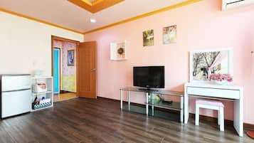Room (Violet)