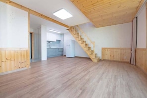 Room (Sapphire) - Area (Buan)