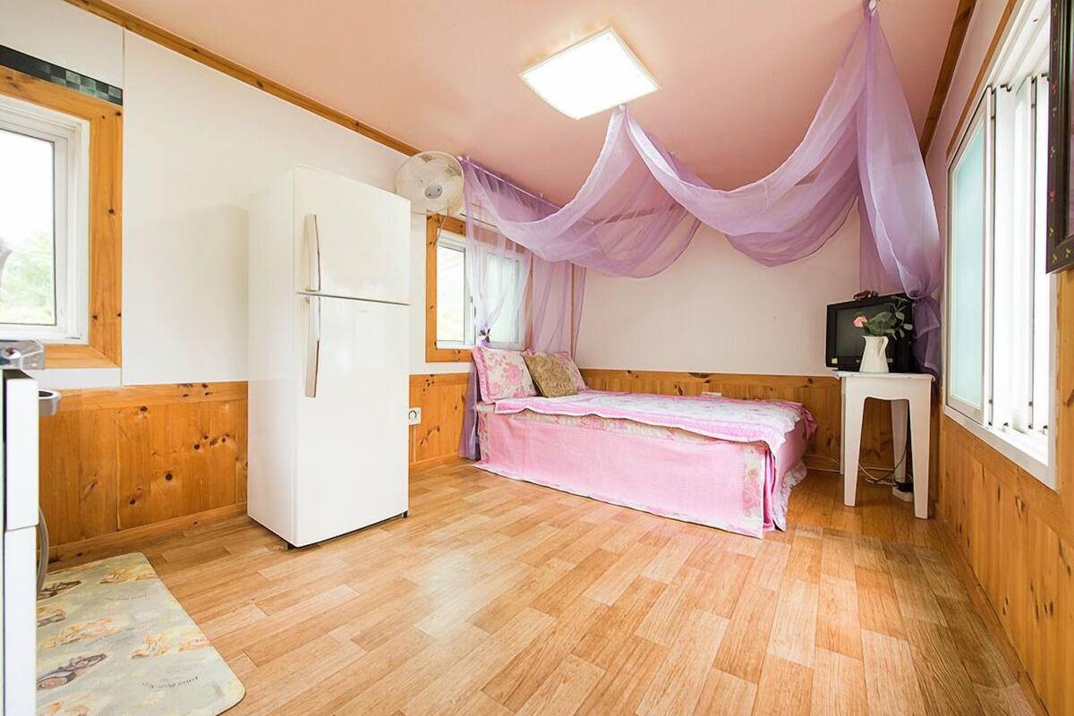 客房 (Friendship room)