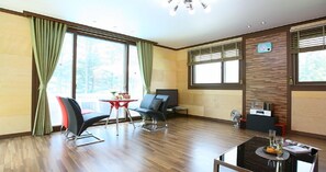 Living room - Lavenderscent (Gapyeong)