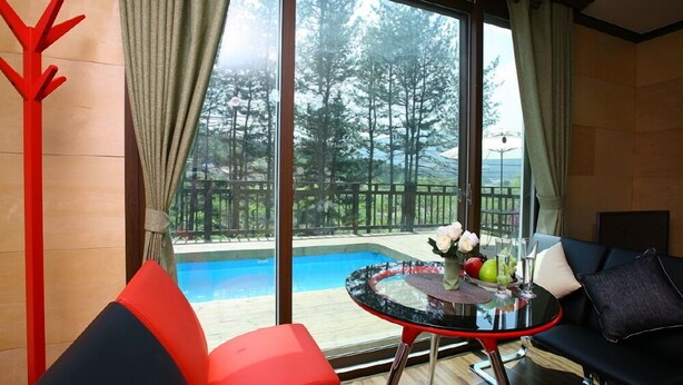 Room (Rockwell(Group room)) | Living room - Lavenderscent (Gapyeong)