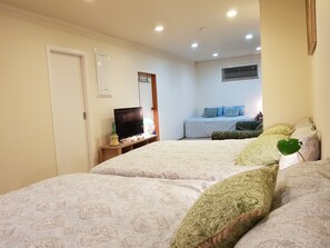 6 bedrooms, iron/ironing board, WiFi - Relax moment at our 100 years old villa where time stopped. (Epsom)