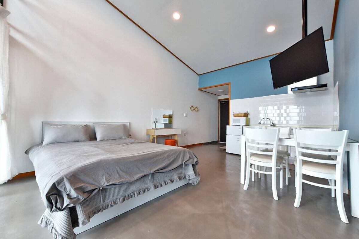 Room (Skyblue  102) | Individually decorated, individually furnished