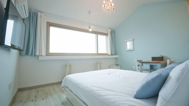 Room (Blue  (Ocean view)) | Individually decorated, individually furnished - Empathy 3081 (Jeju City)