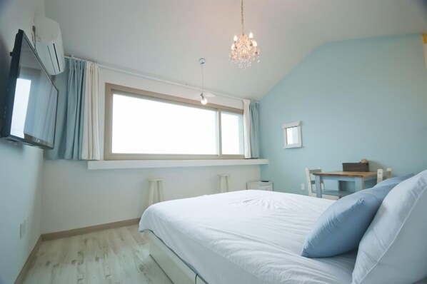 Room (Blue (Ocean view)) | Individually decorated, individually furnished - Empathy 3081 (Jeju City)