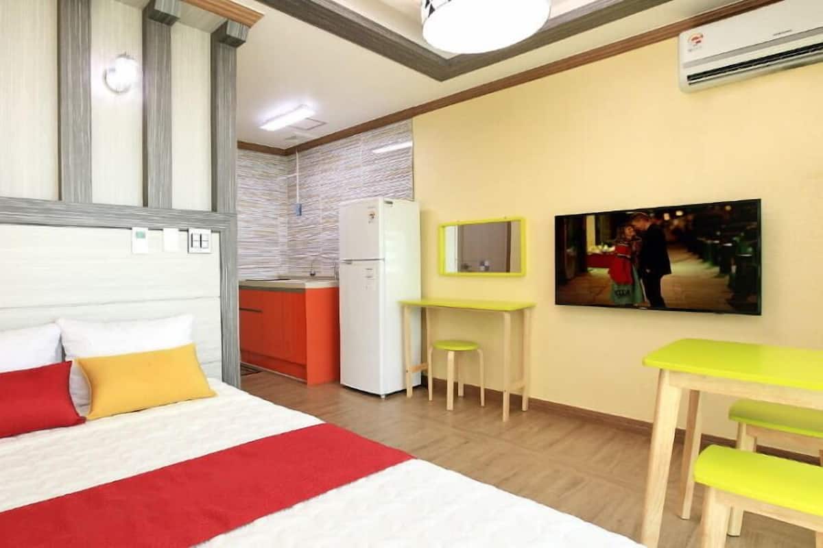 Kamer (102) | Individueel gedecoreerd, individueel gemeubileerd