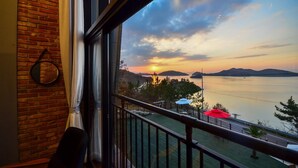 Room (B Block 201) - Seollem (Yeosu)