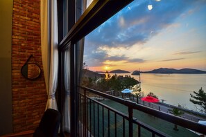 Room (B Block 201) - Seollem (Yeosu)