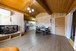 Room (2F Cypress("Eobulim"Block Ocean view)) - Oebulim Pension (Namhae)