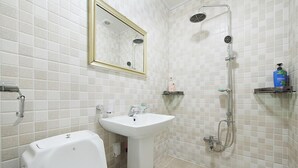 Room (101) - Playa (Namhae)