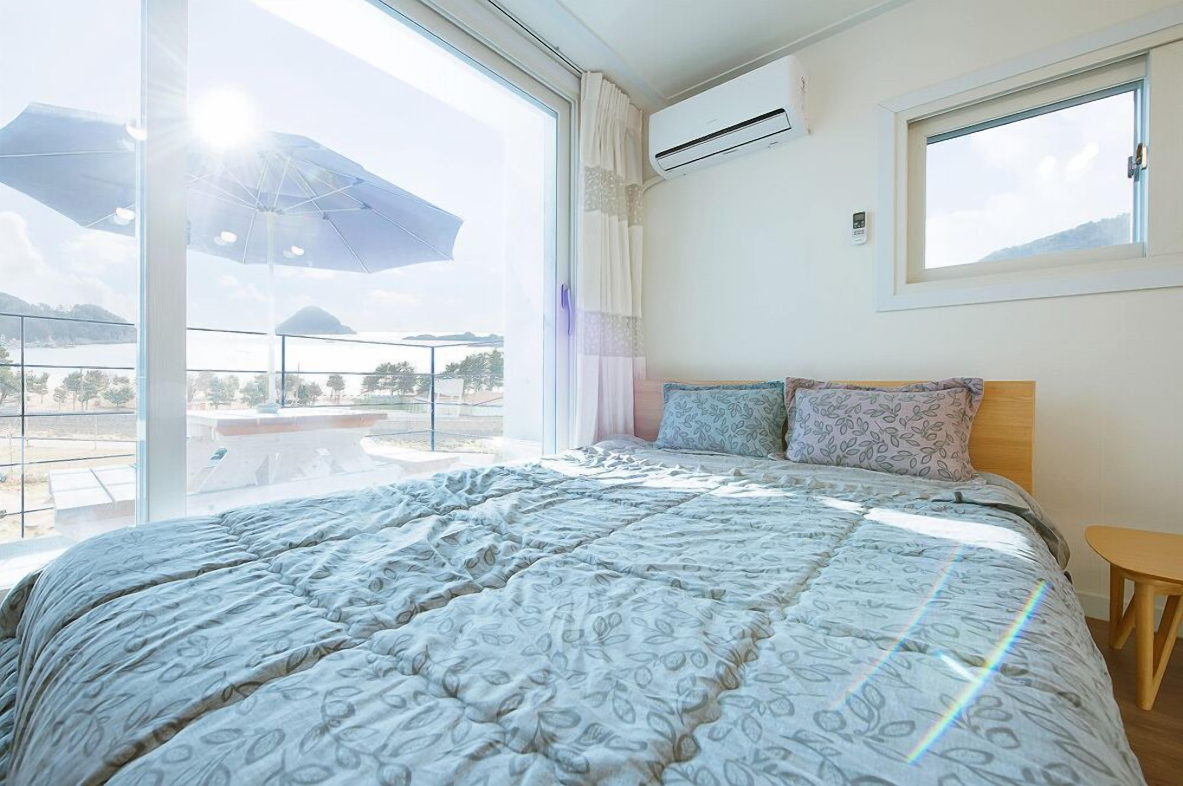 룸 (203) | 각각 다른 스타일의 인테리어, 각각 다르게 가구 비치