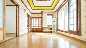 Room (Annex) - Donguri (Geoje)
