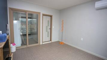 Room (303) | Individually decorated, individually furnished