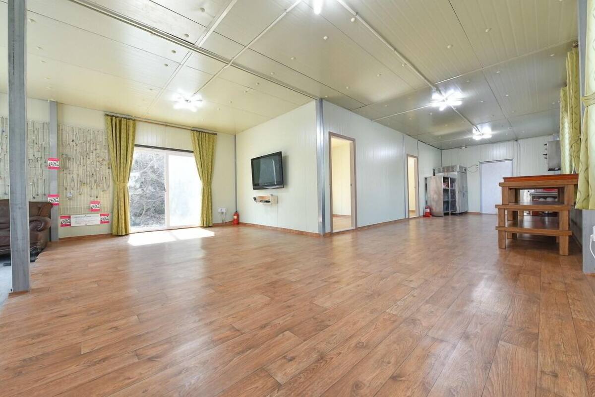 Room (Annex) | Individually decorated, individually furnished