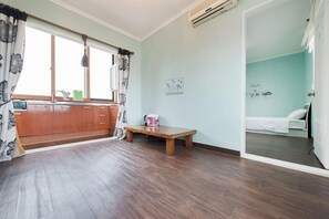 Room (302) | Individually decorated, individually furnished - Anmyeon-do Island Sunset Vill (Taean)