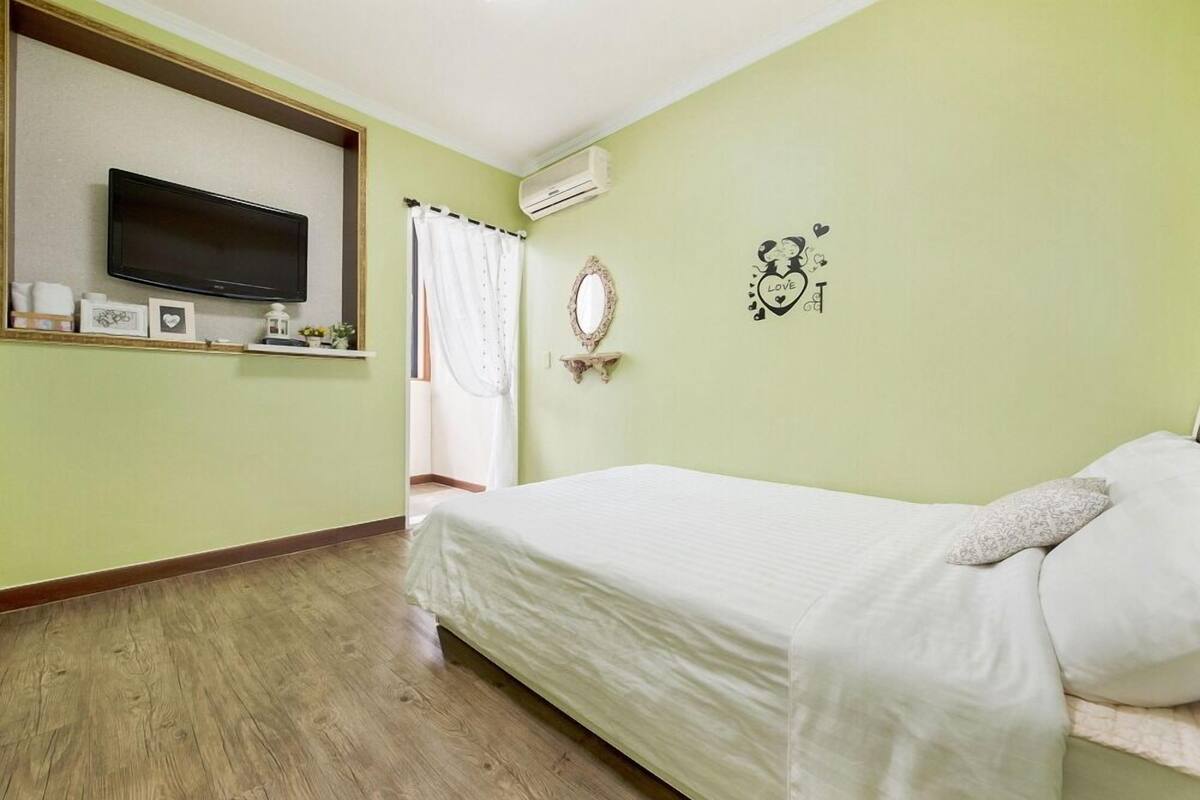 Kamar (205) | Didekorasi berbeda-beda dan dilengkapi dengan perabotan berbeda-beda