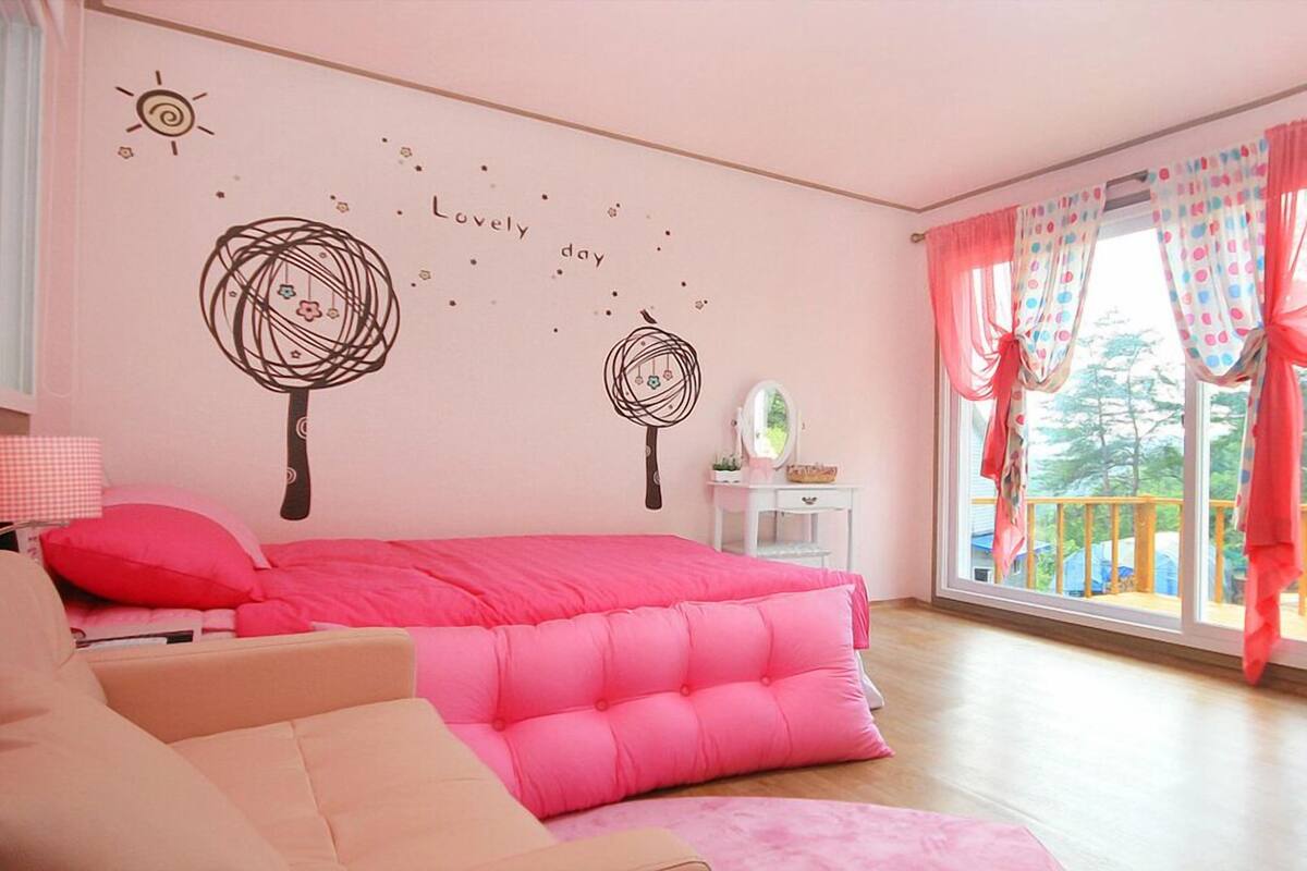 Habitación (Edelweiss) | Decoración personalizada y muebles diferentes