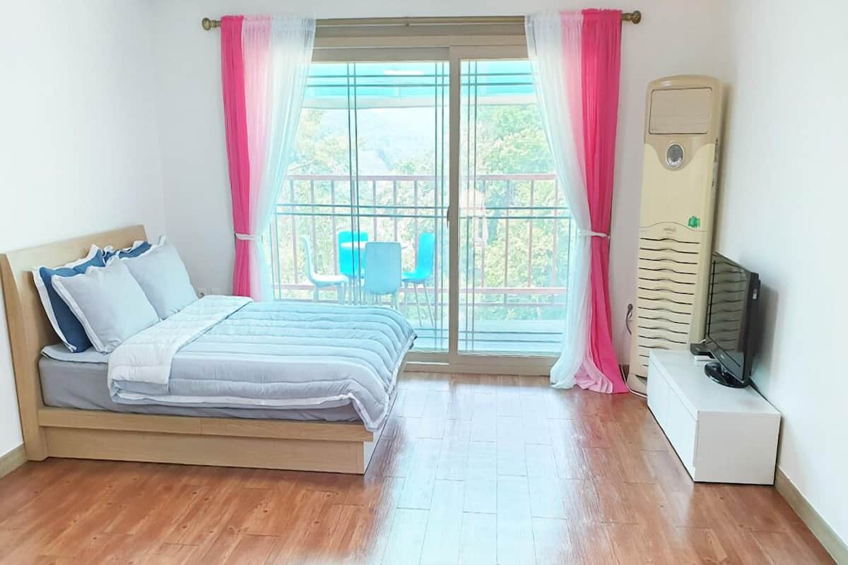 Habitación (Myosotis) | Decoración personalizada y muebles diferentes