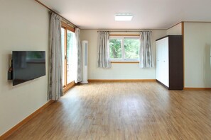 Room (Gold family) | Individually decorated, individually furnished - Green Vill (Hongcheon)