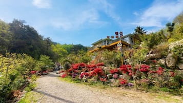 숙박 시설 구내