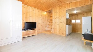Room (103) - Yeongdeok Hwangto (Yeongdeok)