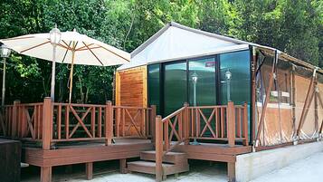 Room (Glamping B-1) | Individually decorated, individually furnished