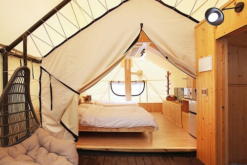 A One Glamping