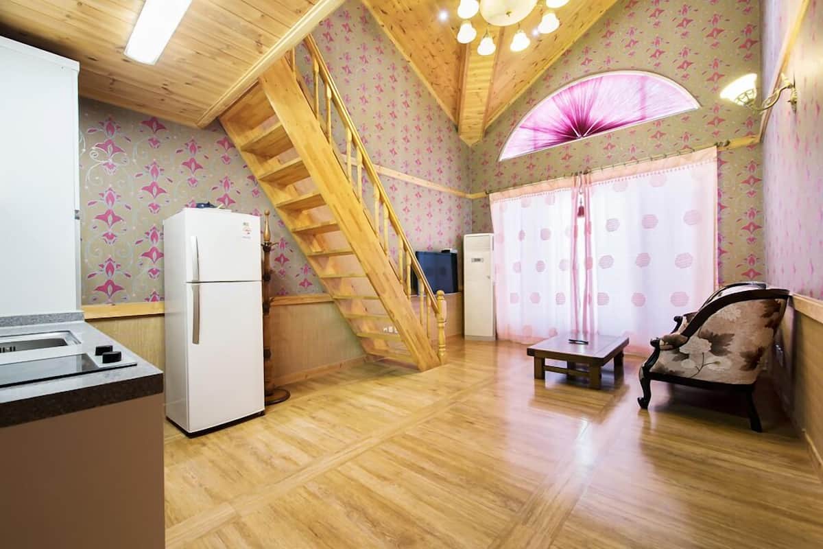 Room (Guk)