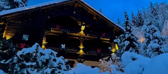 スイミングプールとジャグジーを備えた本格的で暖かいシャレー、たくさんの魅力