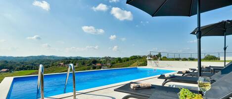 Alberca al aire libre