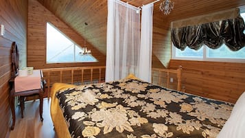 Duplex (Orange) | 2 bedrooms, free WiFi