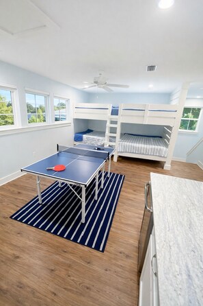 7 soveværelser, strygejern/strygebræt, Wi-Fi, sengetøj