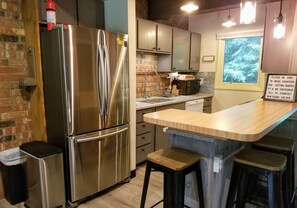 Fridge, microwave, oven, stovetop - Tips Up Townhome - 3 BD 2.5 BT - Ideal Stowe Location! Family & Remote Friendly! (Stowe)