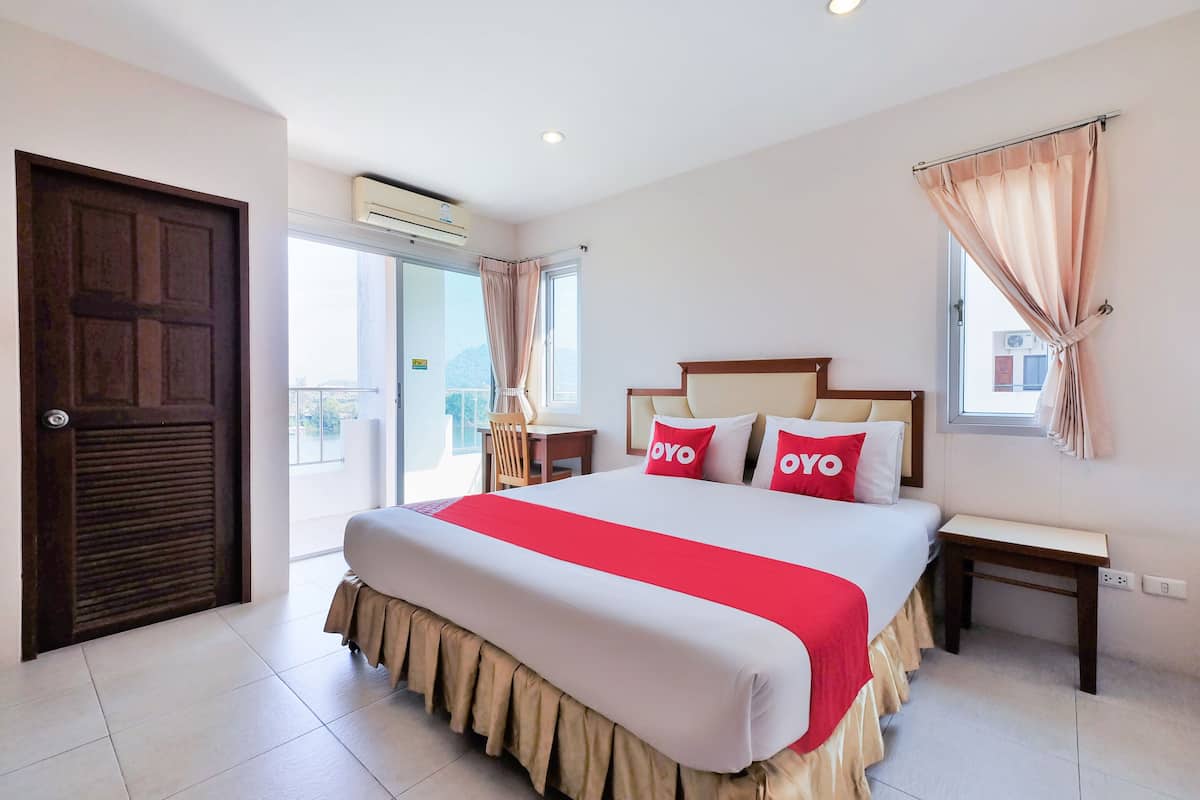 Chambre Double Supérieure | Chambres insonorisées, Wi-Fi gratuit, draps fournis