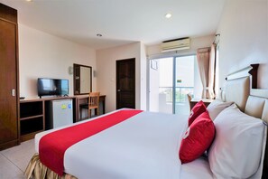 Superior Double Room | View from room - OYO 605 Lake View Phuket Place (Ratsada)